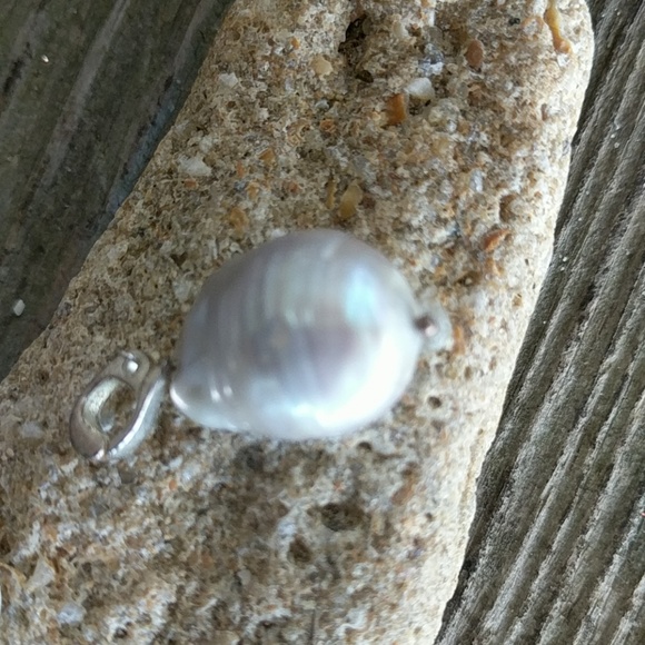 Pearl Pendant Charm With Sterling Silver Clasp - Picture 2 of 6
